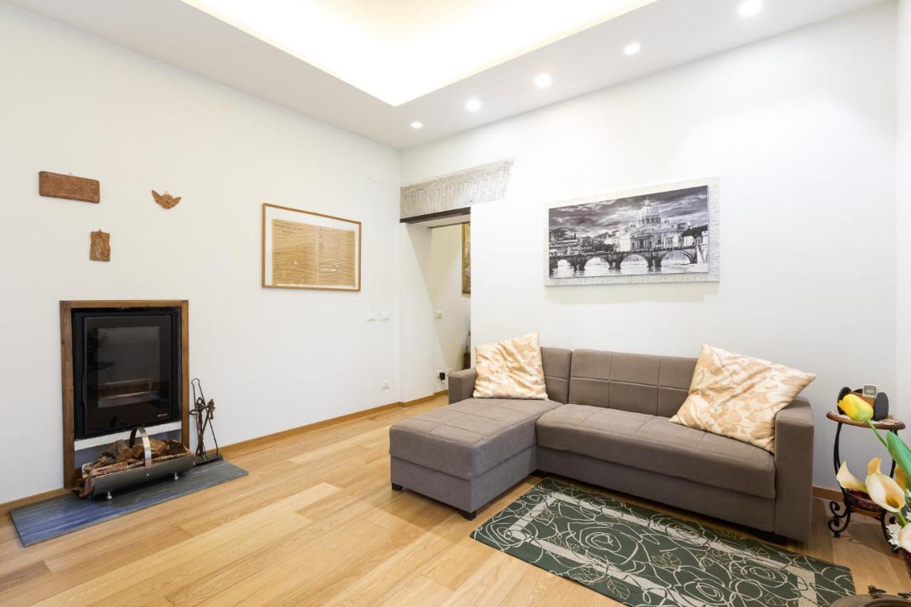 Trevi Rome Central House Bagian luar foto